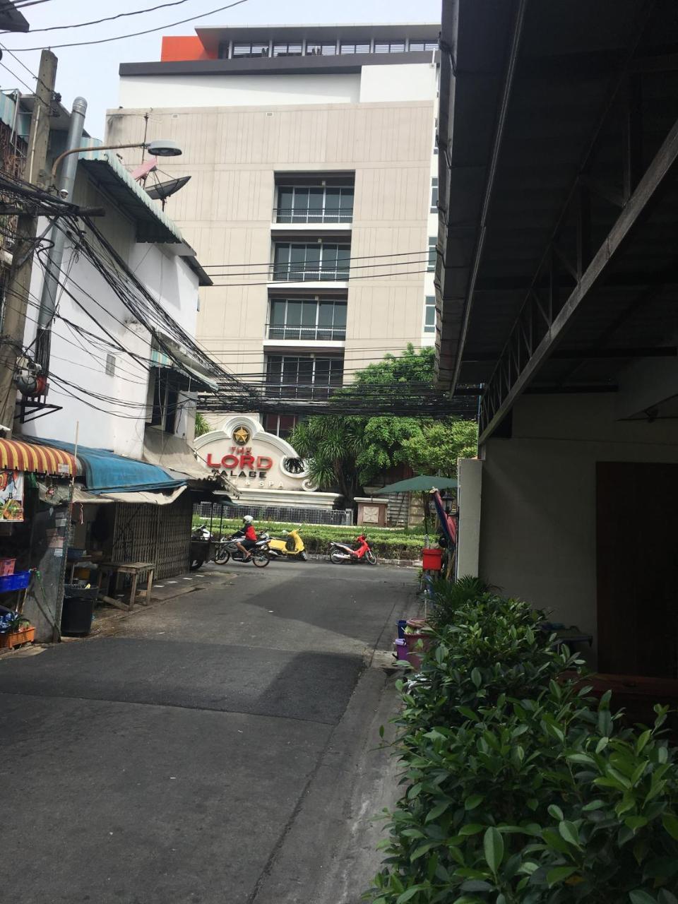 The Baan Nathong Vandrerhjem Bangkok Eksteriør bilde