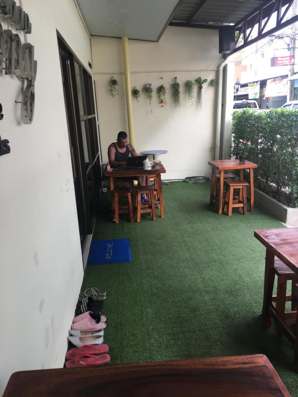 The Baan Nathong Vandrerhjem Bangkok Eksteriør bilde
