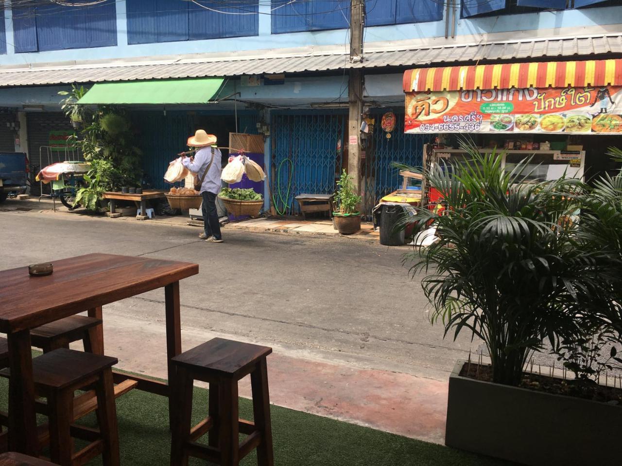 The Baan Nathong Vandrerhjem Bangkok Eksteriør bilde